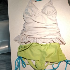 Cute swimsuits set